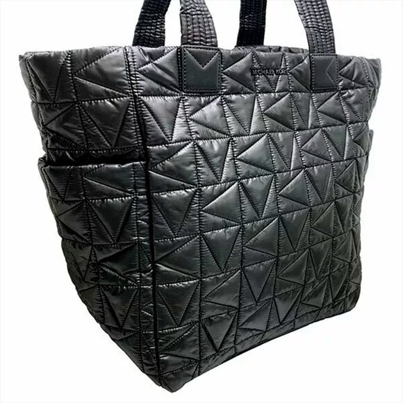 S Michael Kors Winnie Quilted Nylon Black Large Tote 35T1TW4T3C $398 Retail - Picture 3 of 11
